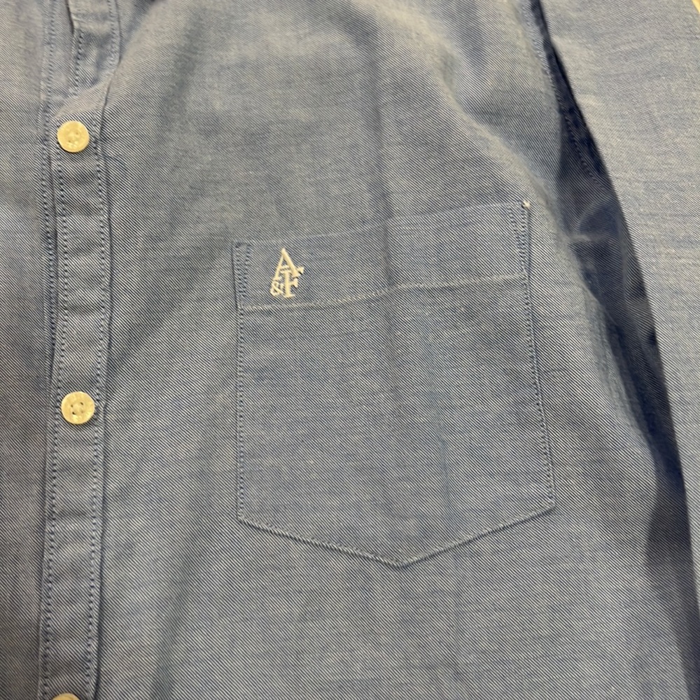 Abercrombie and Fitch blue fitted dress shirt barely used - Picture 6 of 7